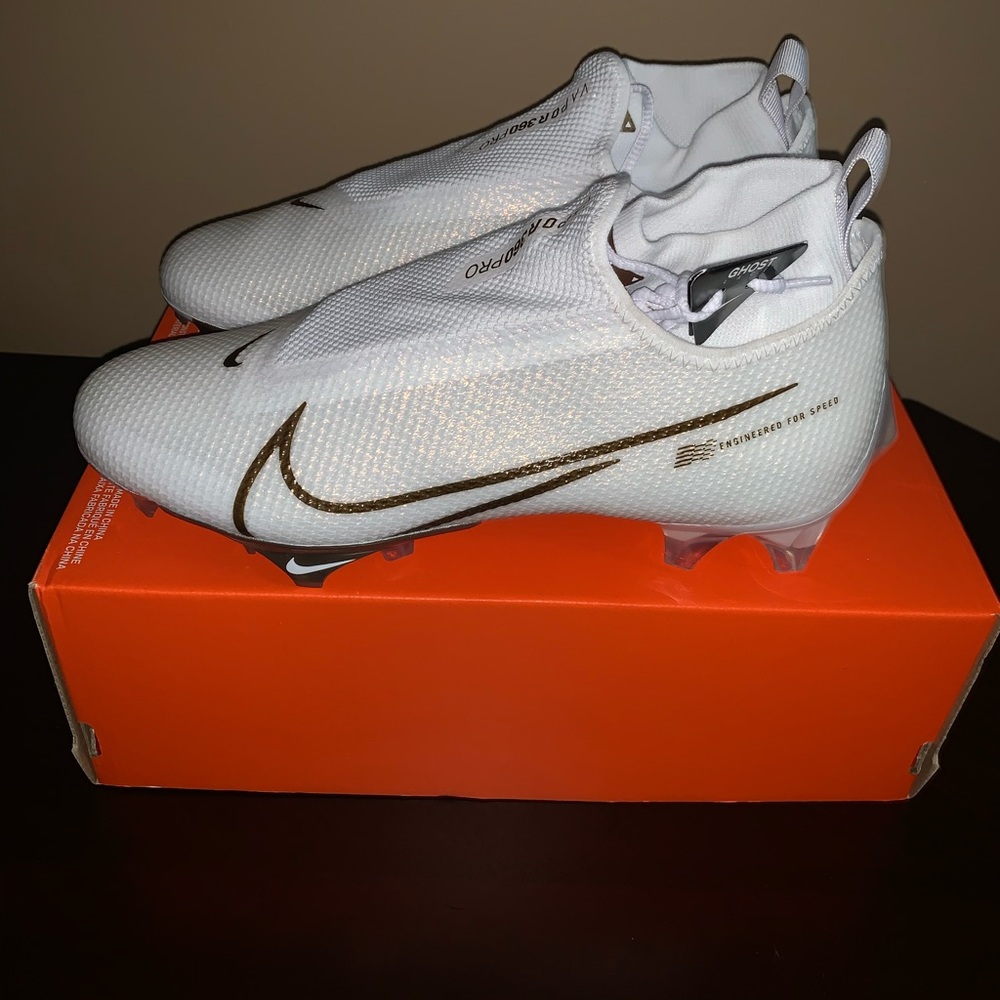 Men’s Sz8 Nike VaporEdge Cleat White Gold Football